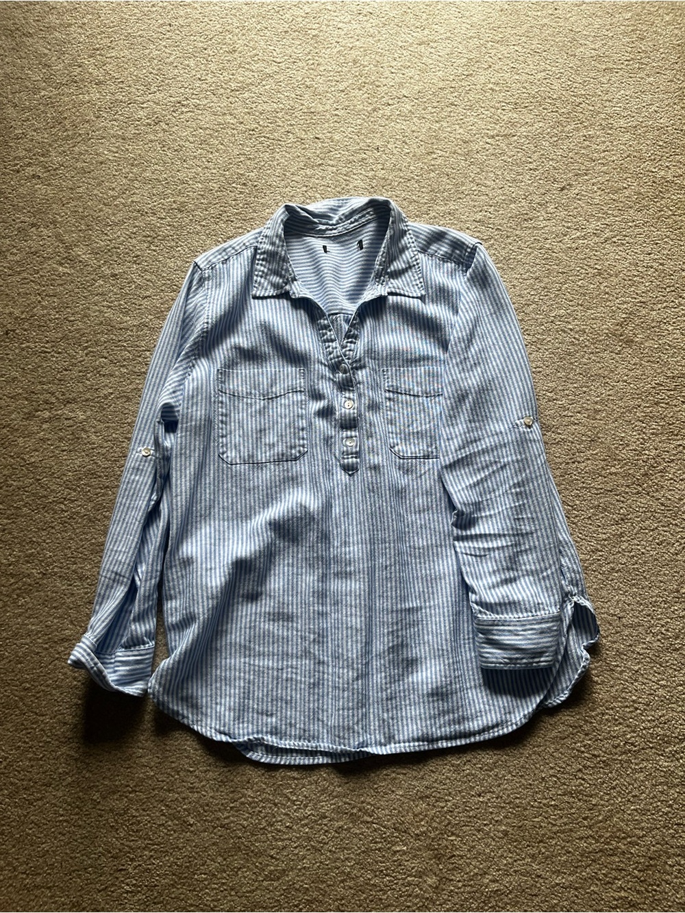 Button down tops - Picture 3 of 7